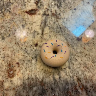 Mô hình bánh donut mini đáng yêu trang trí bàn làm việc cực xinh