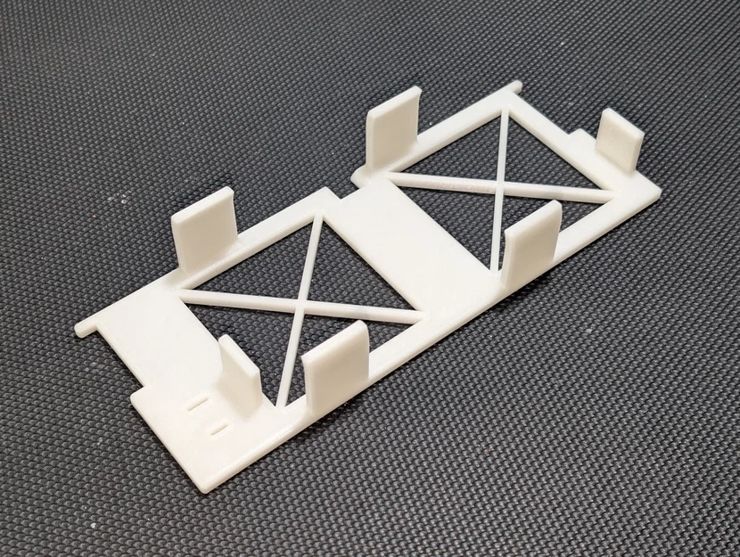 Bộ kẹp gọn dây nguồn cho máy sấy tóc du lịch Quico - Image 1