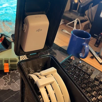 Hộp đựng DJI Flip Rugged Box - Bảo vệ pin flycam an toàn