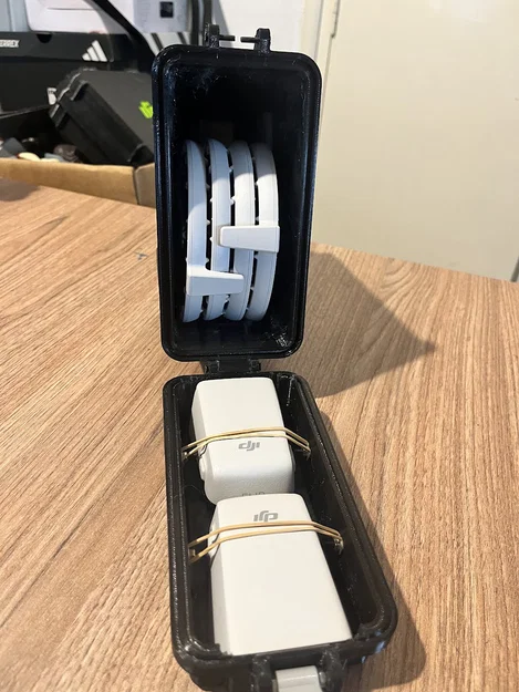 Hộp đựng DJI Flip Rugged Box - Bảo vệ pin flycam an toàn - Image 9