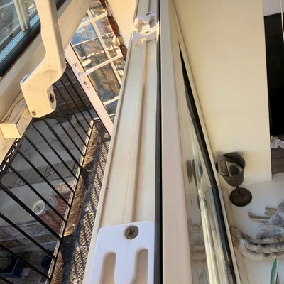 Pat kẹp khóa cửa sổ thay thế in 3D (Window lock/latch bracket)