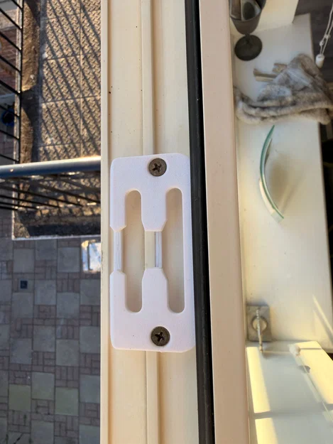 Pat kẹp khóa cửa sổ thay thế in 3D (Window lock/latch bracket) - Image 4