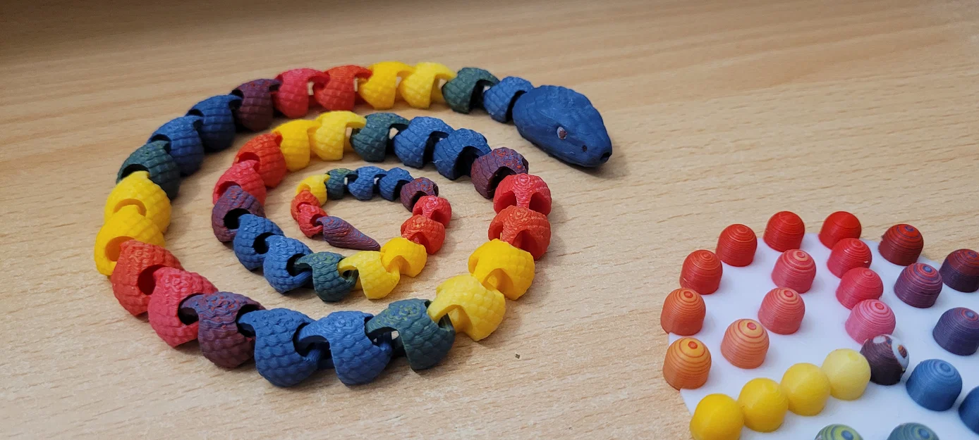 Mô hình rắn khớp nối có vảy đầy màu sắc - Image 2