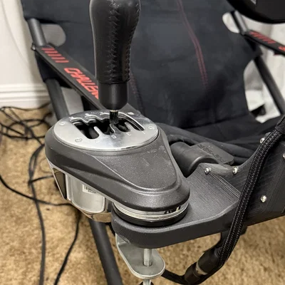 Ngàm gắn cần số TH8A cho Playseat Challenge cứng cáp