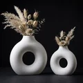 Bình hoa dạng vòng (Ring Vase) độc đáo - Thumbnail 1