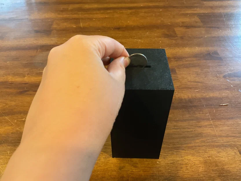 Ống heo tiết kiệm đập để lấy tiền (Break-to-open Bank) - Image 3