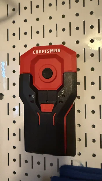 Giá treo máy dò Craftsman CMHT77621 lên bảng Pegboard 1/4 inch - Image 1