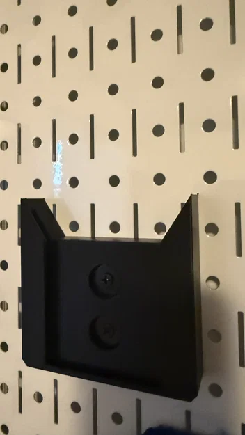 Giá treo máy dò Craftsman CMHT77621 lên bảng Pegboard 1/4 inch - Image 2