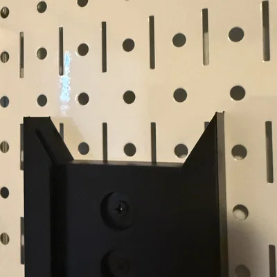 Giá treo máy dò Craftsman CMHT77621 lên bảng Pegboard 1/4 inch