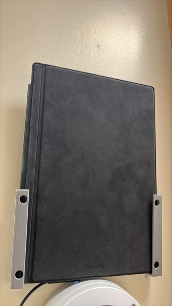 Giá treo tường cho Microsoft Surface - Image 1