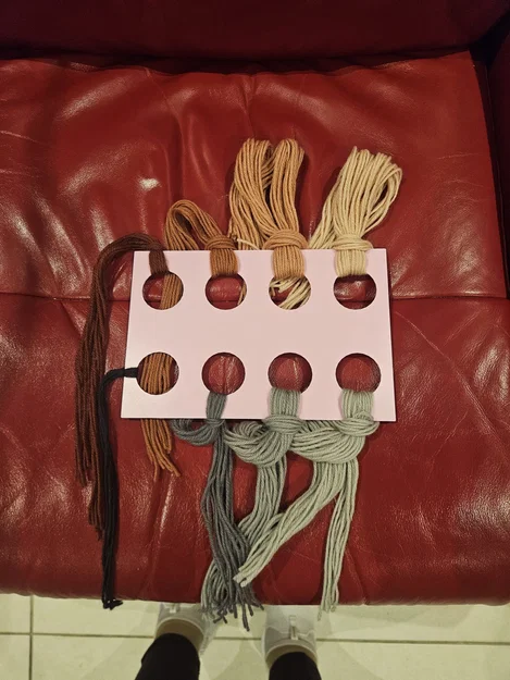 Bảng Sắp Xếp Len Và Chỉ Thêu Tiện Lợi - Thiết Kế 3D Thông Minh - Image 1