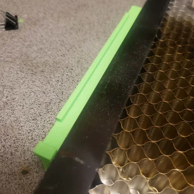 Thanh kẹp cố định tấm gỗ cho máy cắt laser (Wood sheet holder)