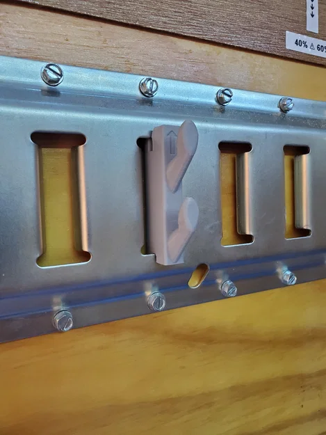 Móc treo kép E-Track: Giải pháp lưu trữ linh hoạt cho xe tải - Image 2