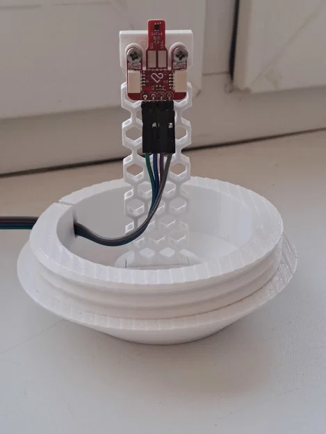 Đế gắn vỏ bảo vệ thiết bị đo thời tiết cho bậu cửa sổ - Image 4