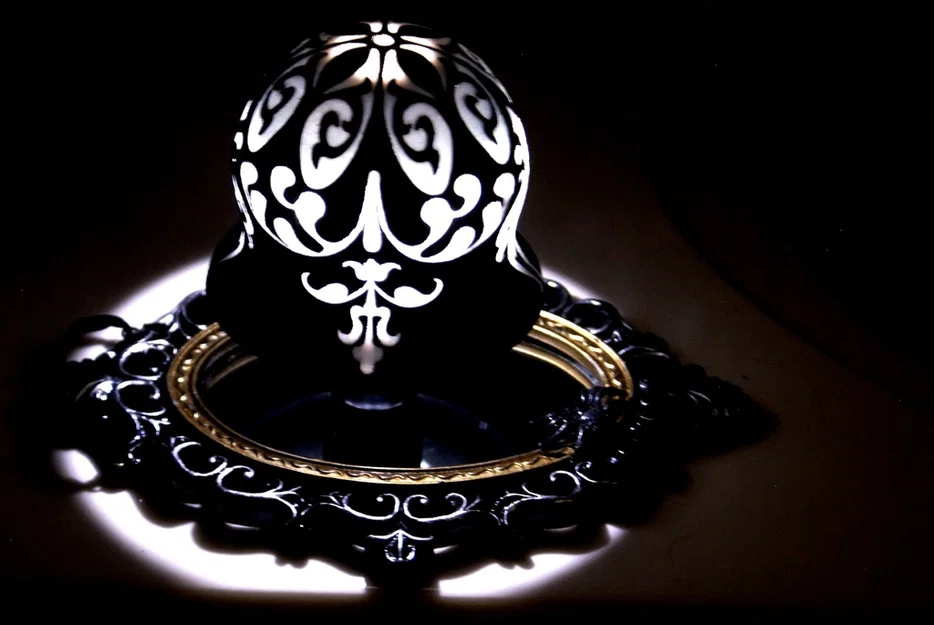 Chụp đèn (hoặc bình hoa) họa tiết Filigree - Image 1