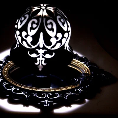 Chụp đèn (hoặc bình hoa) họa tiết Filigree