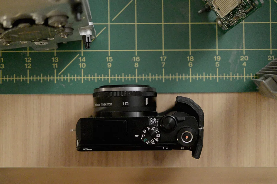 Báng cầm (Grip) tích hợp Plate Tripod cho Nikon 1 J5 - Image 3