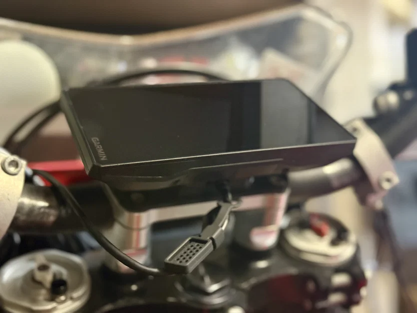 Ngàm gắn Garmin Zumo trên kẹp ghi-đông xe mô tô - Image 5