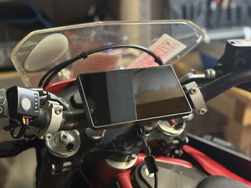 Ngàm gắn Garmin Zumo trên kẹp ghi-đông xe mô tô - Image 6