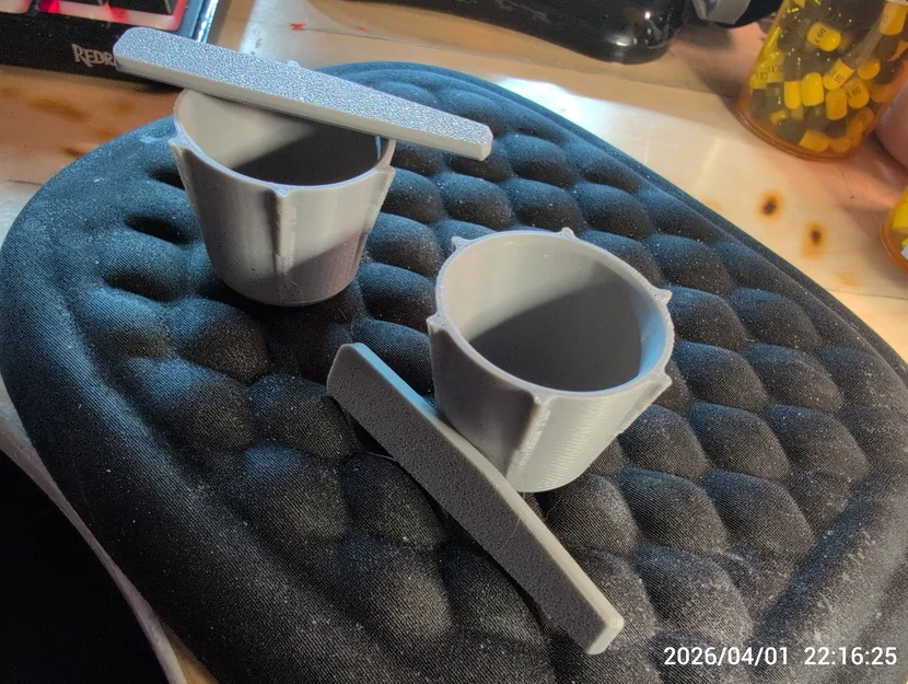 Ly pha 2 phần epoxy cỡ nhỏ (2 mảnh) kèm que trộn/miết đồng bộ - Image 4