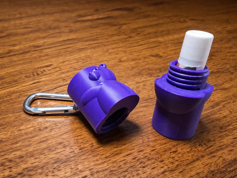 Móc khóa Gấu Teddy ôm son dưỡng môi - Image 1