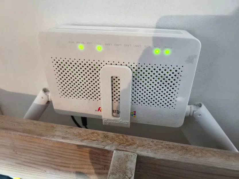 Giá treo tường thông minh cho Router Wi-Fi cực gọn gàng - Image 3