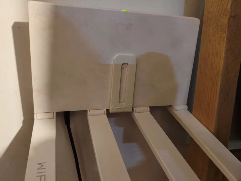 Giá treo tường thông minh cho Router Wi-Fi cực gọn gàng - Image 4