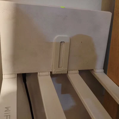 Giá treo tường thông minh cho Router Wi-Fi cực gọn gàng