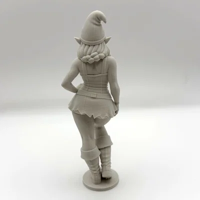 Mô hình Posing Female Gnome - Nàng Gnome Tạo Dáng