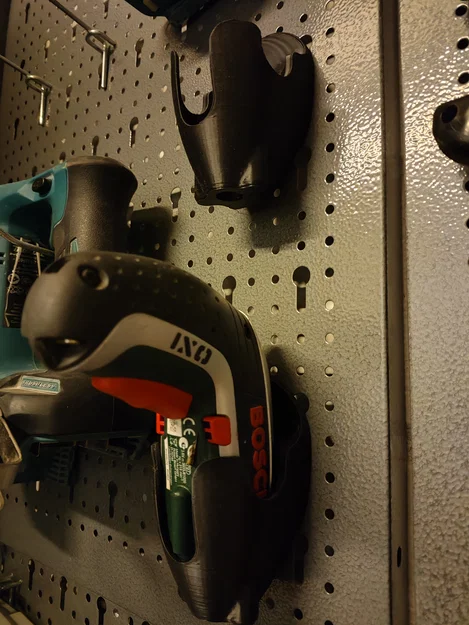 Giá treo máy vặn vít Bosch IXO cho bảng lỗ Euro Pegboard - Image 1