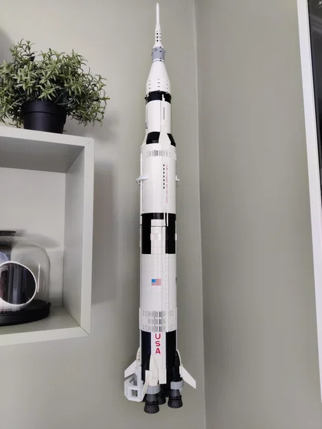 Giá treo tường cho Lego Saturn V - Image 1