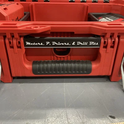 Nhãn tên tay cầm tùy chỉnh cho thùng Milwaukee PACKOUT 48-22-8424