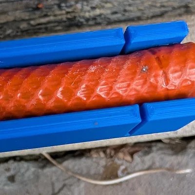 Dụng cụ hỗ trợ cắt và tỉa vòi nước (Hosepipe Cutting/Trimming Guide)