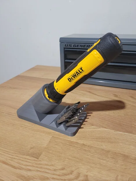 Đế cắm tua vít Dewalt DWHT66719 kèm khay đựng đầu vít tiện lợi - Image 1