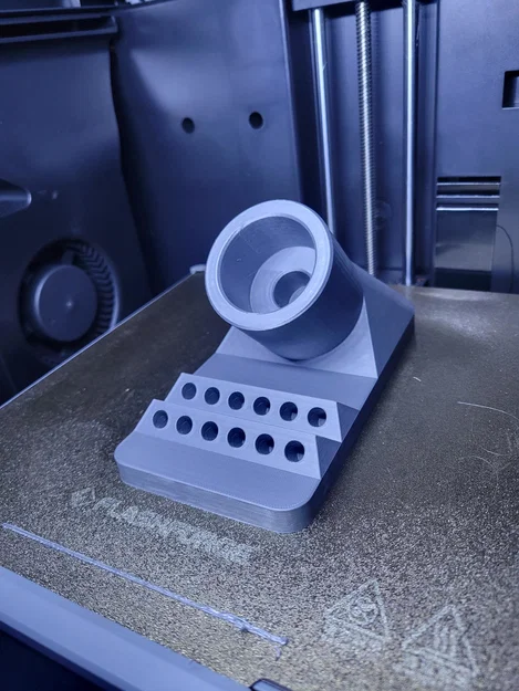 Đế cắm tua vít Dewalt DWHT66719 kèm khay đựng đầu vít tiện lợi - Image 2