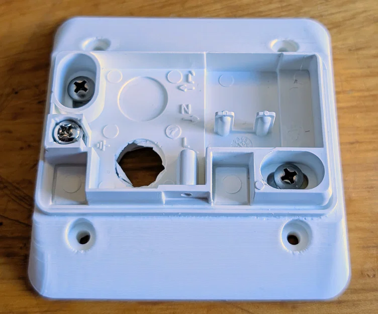 Đế gắn cảm biến Steinel IS-1 lên ổ điện âm tường 88x88mm - Image 3