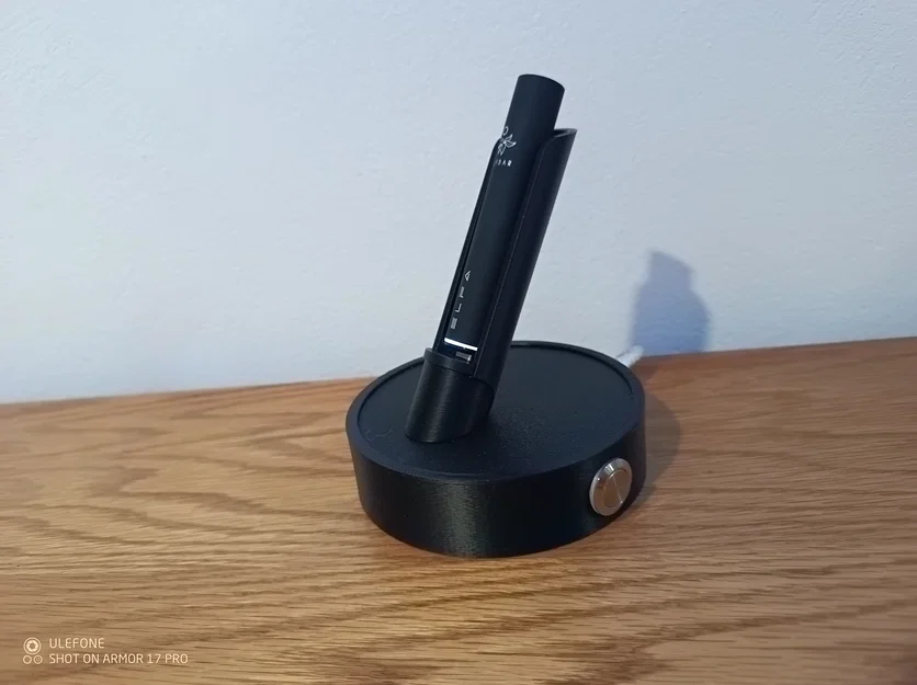 Đế giữ thuốc lá điện tử tích hợp cổng USB-C - Image 1