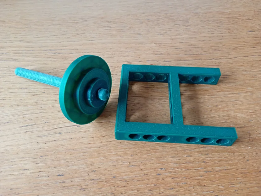 Con quay đồ chơi chạy bằng dây - Image 3