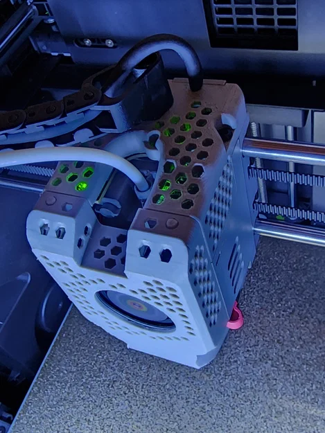 Nắp đầu in FlashForge Adventurer 5M Pro có giá đỡ ống Bowden - Image 1