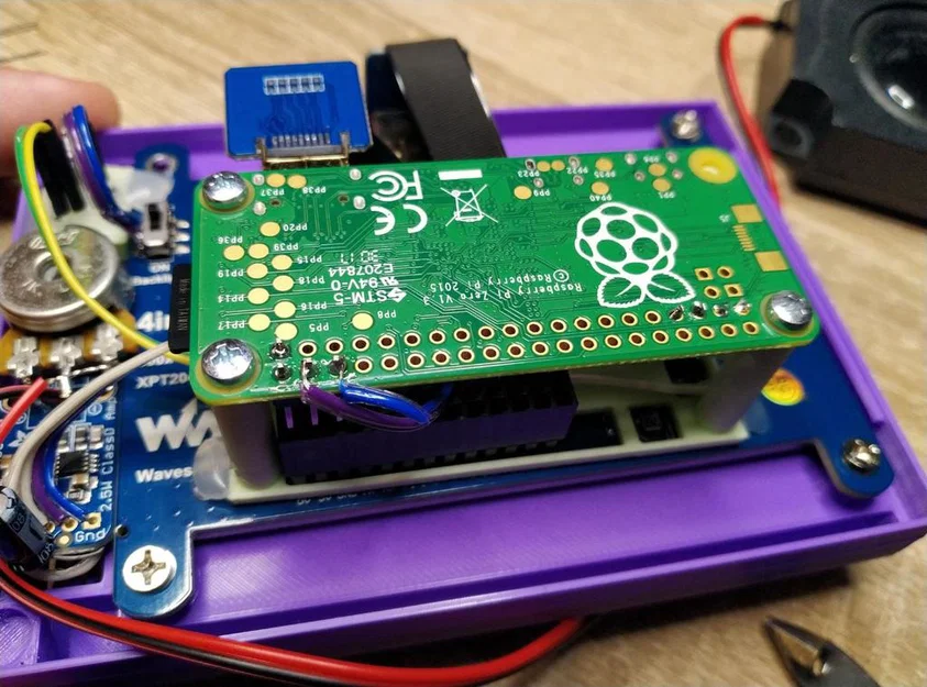 Tivi Simpsons để bàn 4 inch (Bản cải tiến) - Image 9