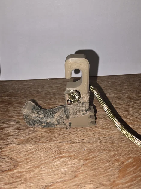 Móc treo cung đơn chi nhánh dùng cho đi săn saddle - Image 2