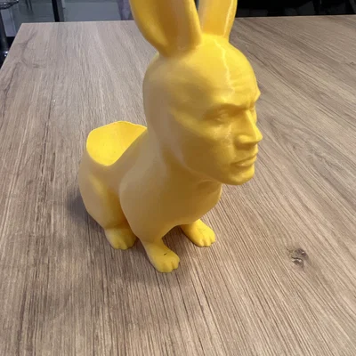 Mô hình chú thỏ độc lạ Easter Cress Rock trang trí bàn làm việc