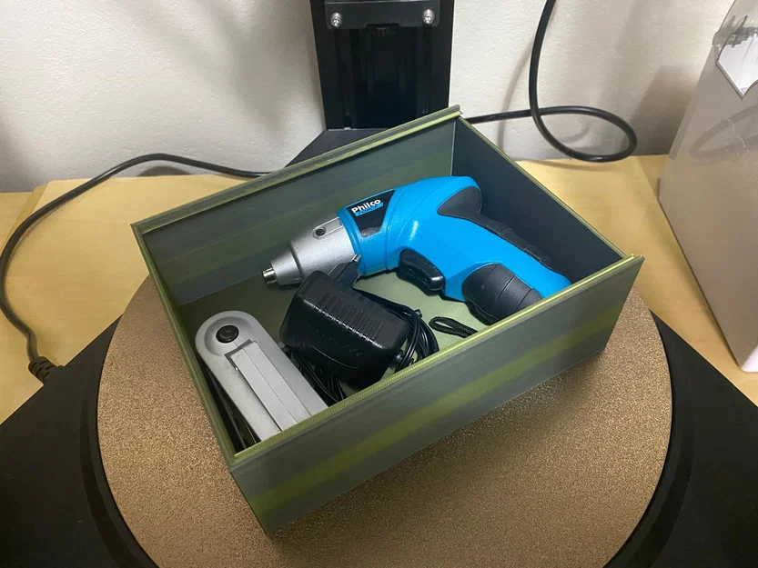 Hộp đựng dụng cụ đơn giản có nắp trượt - Image 1