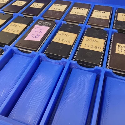 Hộp đựng 24 chip M27C512 và IC linh kiện điện tử in 3D