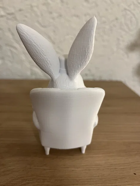 Mô hình chú thỏ quý ông ngồi ghế bành - Image 2