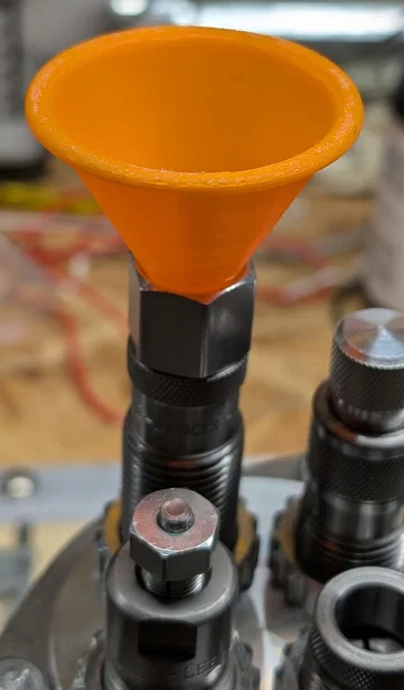 Phễu nạp thuốc súng 3D cho bộ Lee Dies bền đẹp và chắc chắn - Image 3