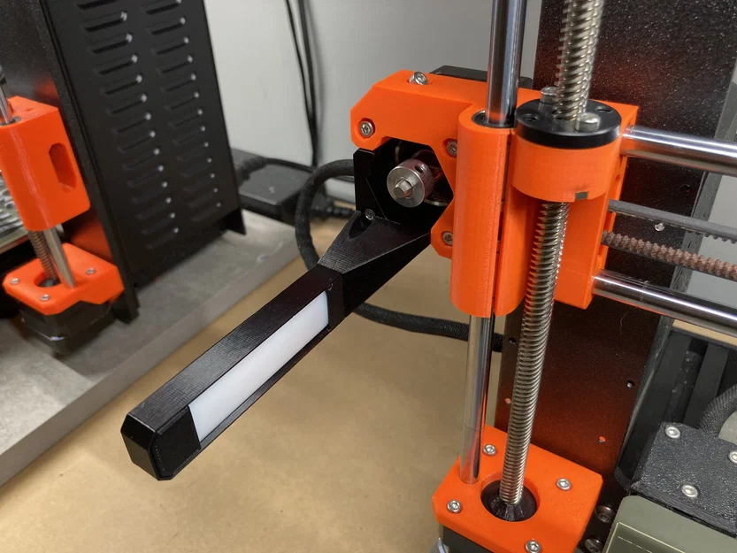 Thanh đèn LED gắn hông máy in Prusa i3 MK3 - Image 1