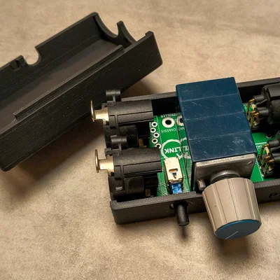 Vỏ hộp thiết bị điều khiển âm thanh thụ động P14MC (Passive Monitor Controller)