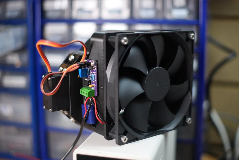 Quạt thông gió tự động đóng/mở bằng động cơ servo - Image 1