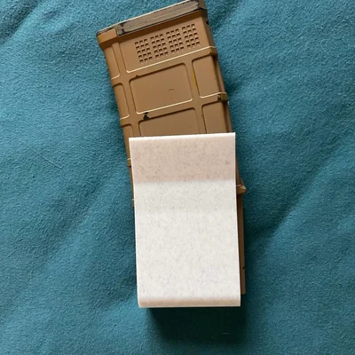 Miếng chèn hỗ trợ cố định hộp tiếp đạn AR15/AK in 3D